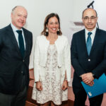 La Vice Presidenta de la Corporación, Manola Sánchez, junto a Juan Edgardo Goldenberg y Fernano Carmash, de Banco BCI